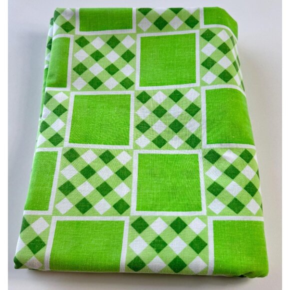 Vintage 70s flat/top sheet, white and green geometric checks, full size bed - Picture 10 of 10